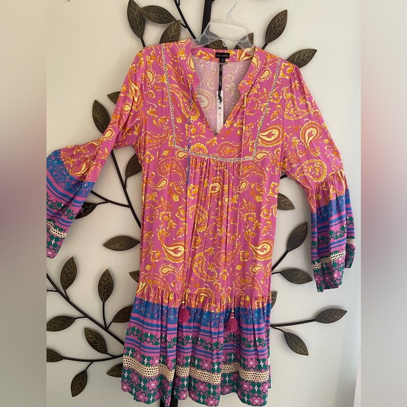 Coco & Carmen Beach Dress - Picture 1 of 16